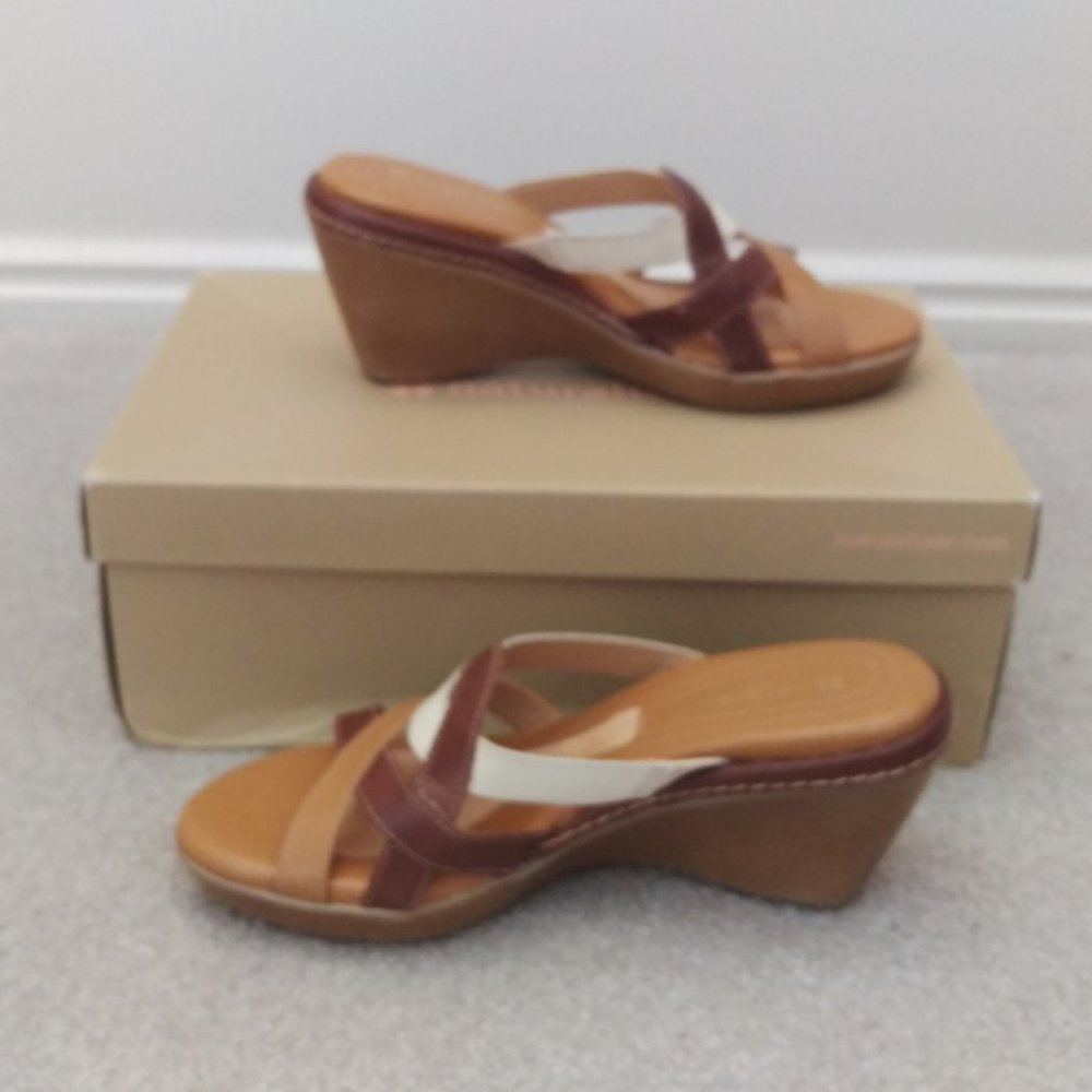 Naturalizer Wedge Sandal Size 5.5